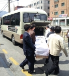 도봉노인종합복지관에서는 무연고 어르신의 사후관리를 위한 긴급장례지원단 사업을 운영하고 있다.