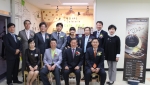 카페앞에서 행사전체사진