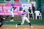 LG전자가 공식후원하는 'LG배 한국여자야구대회' 한일교류전이 17일 익산에서 성황리에 개최됐다.