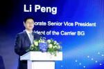 리 펑(Li Peng) 화웨이 캐리어 비즈니스그룹 사장이 화웨이의 ‘MWC 바르셀로나 2023 포럼’에서 연설하고 있다