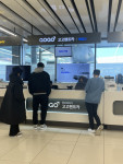 김포공항 국내선 1층 6번 게이트 방향 렌터카 부스에 입점한 고고렌트카 김포공항점