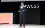 리차드 리우(Richard Liu) 화웨이 클라우드 코어 네트워크 제품 라인 사장이 ‘MWC 2023’에서 5.5G 신규 솔루션을 발표하고 있다