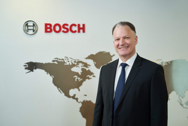 Effective June 1, 2021, the Bosch Group appoints Dr. Alex Drljaca (51), Regional President of Bosch Powertrain Solutions Korea