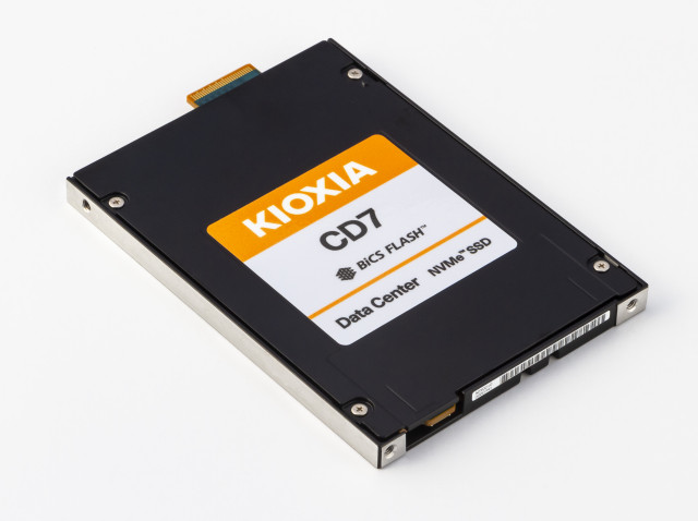 키오시아 CD7 시리즈 데이터 센터 NVMe(TM) SSDs(사진: 비즈니스 와이어)