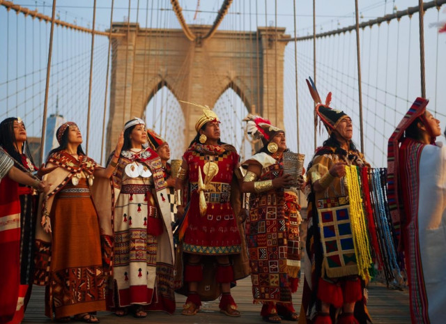 페루의 관광이 다시 한 번 증가함에 따라 뉴욕시에서 Inti Raymi 2023을 홍보하는 쿠스코의 페루 배우들