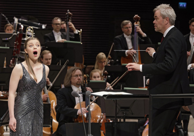 One of the 2019 winners Johanna Wallroth singing with the Finnish Radio Symphony Orchestra and conductor Hannu Lintu. Photo by Heikki Tuuli.