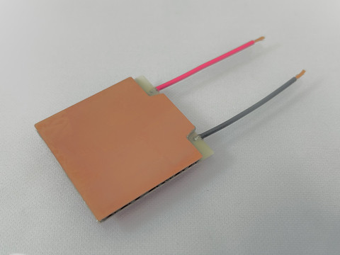 Kyocera’s Peltier Module (Width 40mm × Depth 40mm × Height 2.17mm) (Photo: Business Wire)