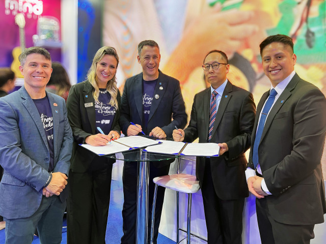 From left: Robomind Brazil Co-CEOs Dalberti, Graziela, and André; Yoon Songhyun, Director of Global Sales at Roborobo Korea HQ; and Manager Kevin Rey Veliz Bravo