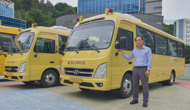 부산 강남투어협동조합의 박숙현 대표는 앨리슨 트랜스미션의 전자동 변속기가 장착된 카운티 오토매틱 차량을 30대 운행하고 있다 © 앨리슨 트랜스미션(Allison Transmission, Inc)