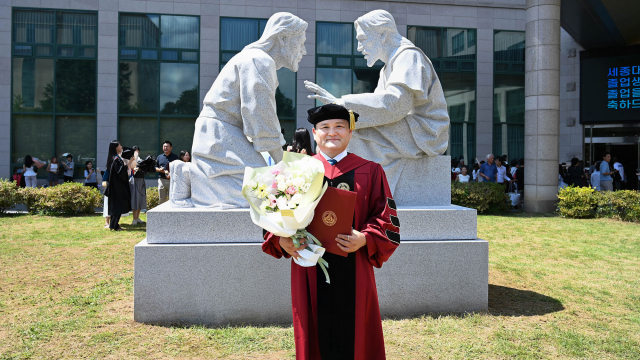 네오픽스코리아 이현구 대표가 세종대학교 경영학 박사 학위를 취득했다
