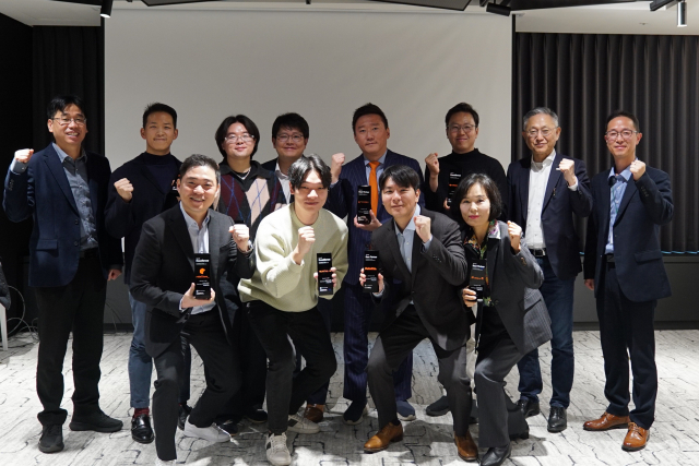 ‘2025년 GDIN K-Global 해외진출 지원사업 성과공유회’에서 AI 기반 근골격계 질환 디지털 치료 솔루션을 개발한 에버엑스가 과학기술정보통신부 장관상을 수상했다. 니어스랩, 리벨리온, 펫나우, 콜로세움코퍼레이션 등 4개 기업은 우수기업으로 선정됐다