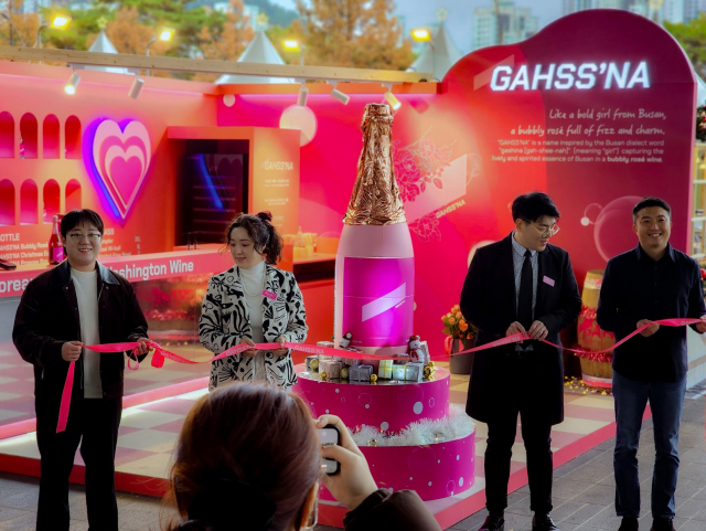 한국 첫 론칭 기념 GAHSS’NA Bubbly Rosé(가쓰나 와인) 오프닝 세레머니(부스제작: 컨빌디자인)
