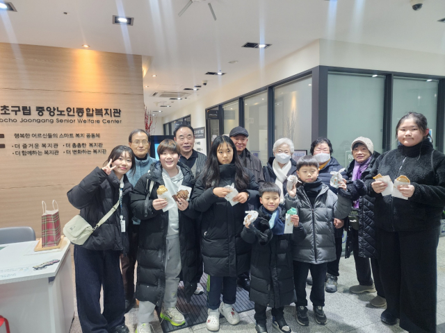 비대면으로 만든 핫팩을 지역사회에 전달한 청소년들