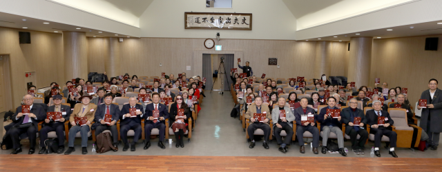 행사 참석자들이 기념 촬영을 하고 있다(사진제공=나라기획 안연만 사진작가)