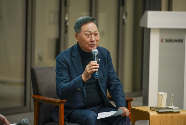 BYN블랙야크그룹 강태선 회장 ‘세상은 문밖에 있다’ 출간 기념 북토크 성료