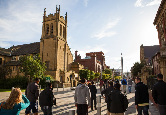 세인트조지 의과대학이 영국에서 의학을 공부하고 진료를 희망하는 한국 학생들을 위한 정보를 제시한다