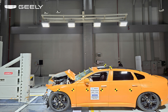 지리자동차 안전시험센터에 적용된 비솔의 고속 촬영용 조명 시스템