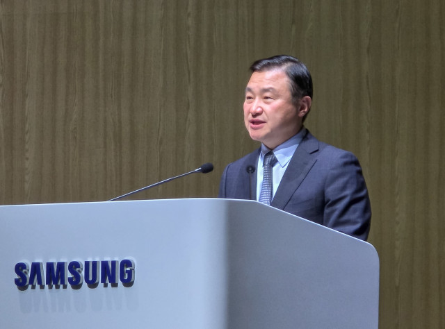 삼성전자가 18일 경기도 수원시 수원컨벤션센터에서 주주, 기관투자자, 경영진이 참석한 가운데 제57기 정기 주주총회를 개최했다. 삼성전자는 주주총회에서 사업 전략을 공유하고 주주와의 대화 시간을 가졌다