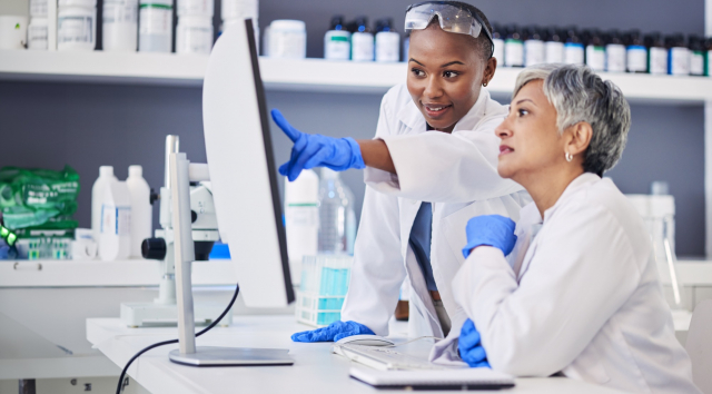 Curia의 과학 및 공정 전문가들과 규제 기준을 충족하는 생산 시설은 원료의약품과 완제의약품 제조 전반에 걸쳐 최고 수준의 서비스를 제공한다(이미지 출처: Curia)