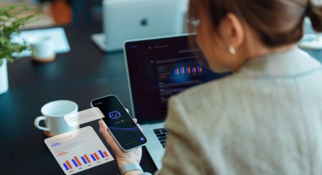 기업들의 AI 도입 속도가 실제 성과를 뒷받침할 데이터 기반을 앞지르는 ‘AI 준비도 착시’ 현상이 확산되고 있다(이미지=Cloudera 웹페이지)