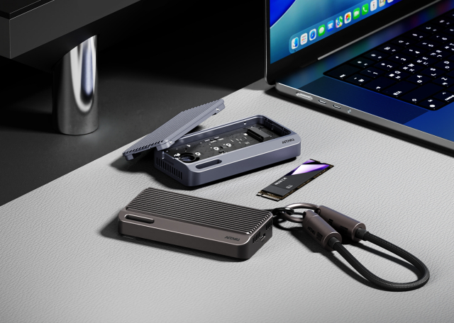 아트뮤가 ‘가변형 액티브 쿨링(Variable Active Cooling) 시스템’을 도입한 차세대 SSD 인클로저 ‘SC110(80Gbps)’과 ‘SC210(40Gbps)’ 모델을 10일 출시한다