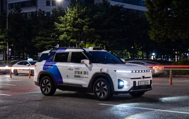 KGM이 SWM.ai과 협력해 강남구 일대에서 SWM.ai이 운영 중인 구역형 자율주행 로보택시 서비스 확대를 지원한다(토레스 EVX 로보택시)