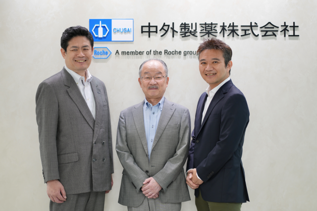 왼쪽부터 기타자와 다케히사(Takehisa Kitazawa) 박사, 핫토리 구니히로(Kunihiro Hattori) 박사, 이가와 도모유키(Tomoyuki Igawa) 박사