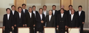 황우여 새누리당 대표가 손경식 대한상의 회장을 찾아 최근 경제 현안에 대한 의견을 나눴다.