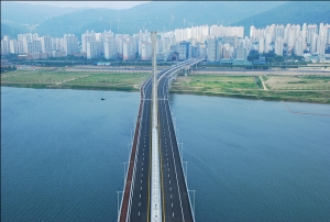 대동화명대교 전경 사진 (사진제공: 부산광역시청)