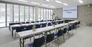 한향림도자미술관 1층에 위치해 있는 도자체험공간, 최대 100명까지 수용 가능하다