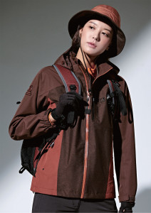 레드페이스 콘트라 엑스 멜란 파워 우먼 재킷 모델 착용