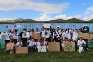 우리 동네 환경정화 줍깅(쓰레기 줍기) 활동 및 환경 캠페인을 진행한 한-몽 청소년