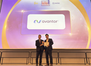 Left: Andrew Wong, Chief Executive Officer/General Manager of Shanghai Wotai Biotechnology, China Right: James Hwang, Head - Biopharma Applications, A...