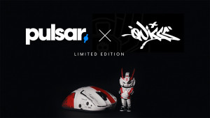 펄사와 Quiccs가 컬래버레이션해  한정판 무선 게이밍 마우스 ‘Pulsar Xlite V4 Quiccs Edition’을 출시했다