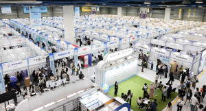 산업통상자원부와 KOTRA는 5월 19일부터 20일까지 이틀간 COEX에서 ‘Global Talent Fair’를 개최한다. 개막식 당일 채용박람회 현장의 모습
