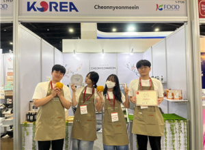 왼쪽부터 건국대 GTEP사업단 요원인 박찬호, 윤서연, 구민서, 류지헌 학생