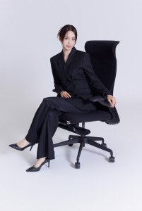 브랜드 모델 임윤아가 함께한 ‘리올랙스 멀티 체어’ 신규 광고