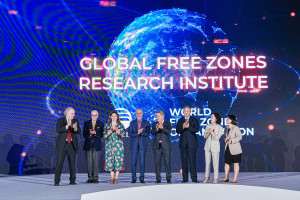 Dr Al Zarooni and President of CIRD launching the global institute (Photo: AETOSWire)