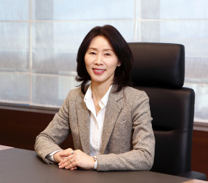 Kyung-Ah Kim will serve as the President and Chief Executive Officer (CEO) of Samsung Epis Holdings, in addition to her current role as the President and CEO of Samsung Bioepis.