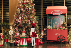 라한셀렉트 경주에서 선보인 크리스마스 트리 전경