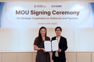 왼쪽부터 릴리 리우(Lily Liu) 솔라나 재단 회장, 김종현 쿠콘 대표이사