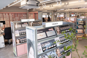 피피비스튜디오스의 대표 브랜드 ‘하파크리스틴(HapaKristin)’이 지난 9월 신규 입점한 올리브영 압구정로데오점 매장 전경