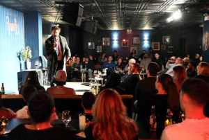 뉴욕의 유명 코미디 클럽 Rodney’s Comedy Club