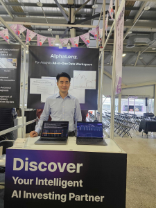 전시 부스에서 AI 투자 솔루션 소개 및 데모 시연이 이뤄졌다