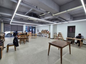 라면먹는도서관 내부 전경