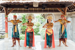 호시노야 발리 연말 이벤트 장게르(Janger) 춤 공연