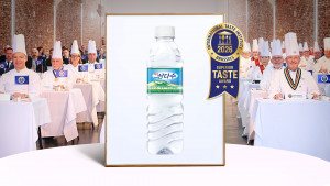 제주삼다수가 ‘2026 국제식음료품평회’에서 9년 연속 최고 등급인 3스타를 획득하며 국제 우수 미각상을 수상했다