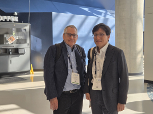 존 프레스킬 교수 캘리포니아 공과대학 양자정보물질연구소 소장(왼쪽), 손원민 대표이사(오른쪽)