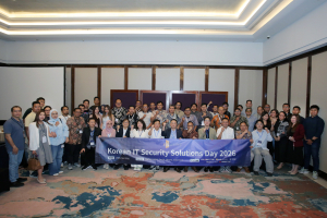 ‘Korean IT Security Solutions Day’ 참석자들이 기념 촬영을 하고 있다