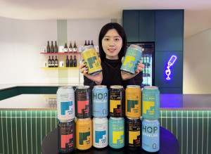 GS25가 와인25플러스를 통해 프리미엄 논알코올 맥주 1탄 ‘어프리데이’를 론칭했다